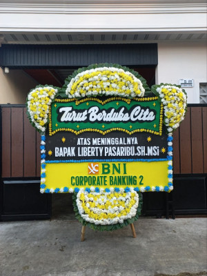 Papan Bunga Duka di Waplau